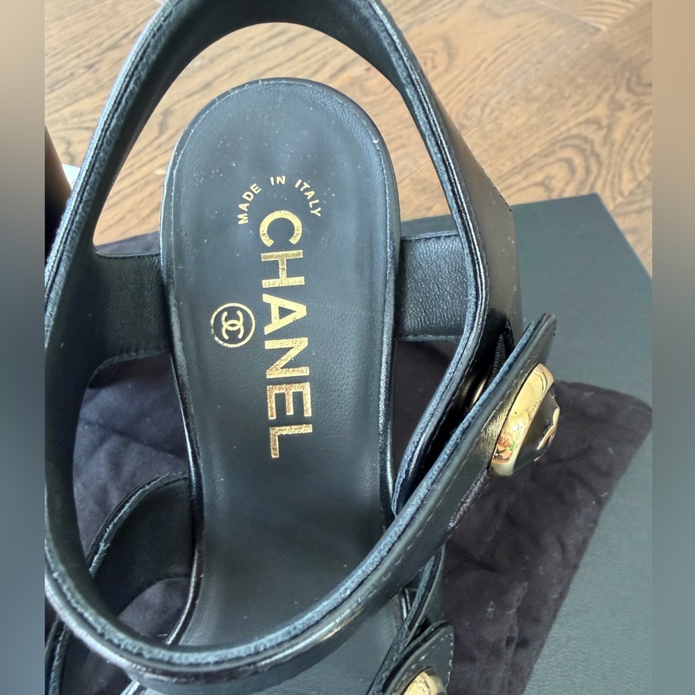 CHANEL Studio CC sandals black size EU38 - Picture 4 of 16